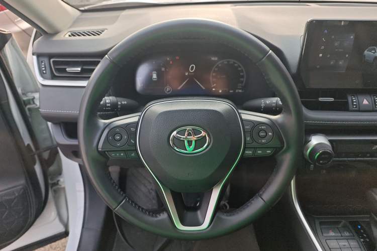 Used Toyota Wildlander 2023 2.0L CVT Four-Wheel Drive Luxury PLUS Edition