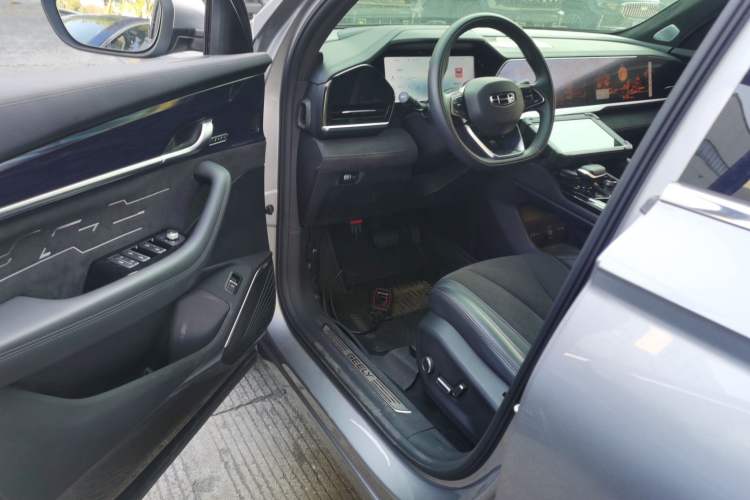 Used Geely Auto Monjaro L 2024 2.0TD High-Power Automatic Two-Wheel Drive Skyline Edition
