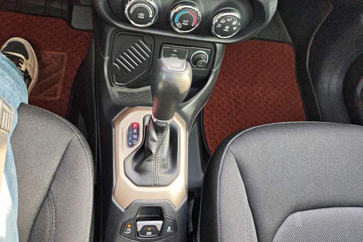 Used  Renegade 2017 180T Automatic High-Energy Version
