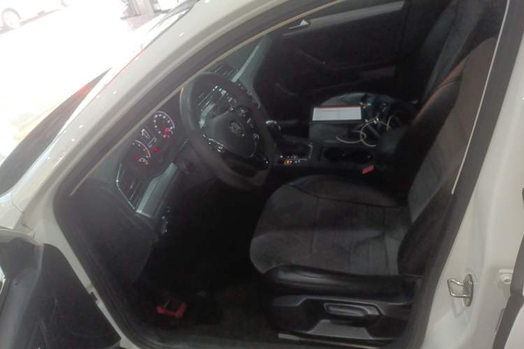 Used Volkswagen Lamando 2019 230TSI DSG Fashion Edition China V Standard
