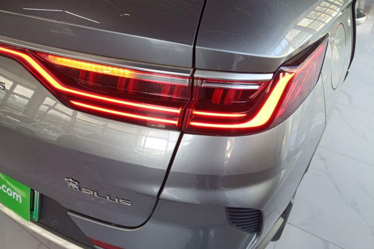 Used BYD Song PLUS New Energy 2021 EV Flagship Model
