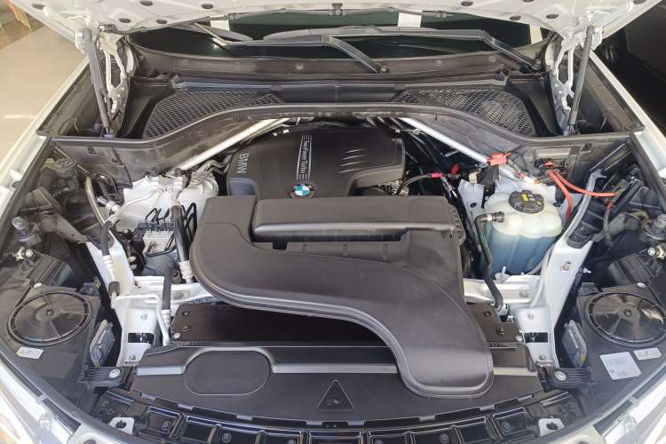 Used BMW X5 2017 xDrive28i
