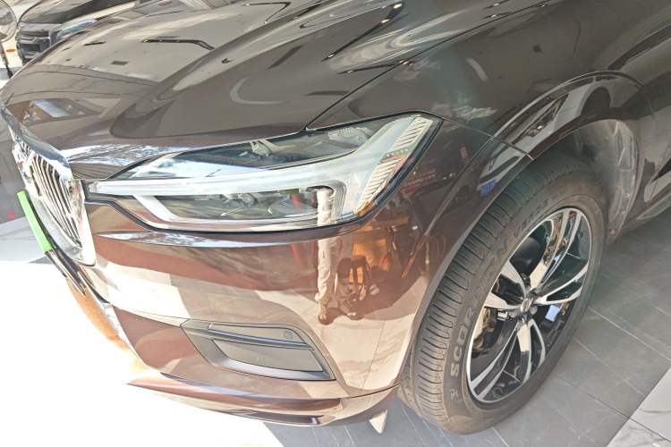 Used Volvo XC60 2019 T5 4x4 Zhiyuan Edition China VI Standard
