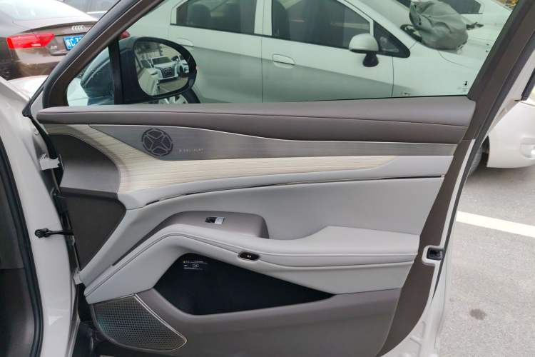 Used Denza N7 2023 Long-Range Performance Edition
