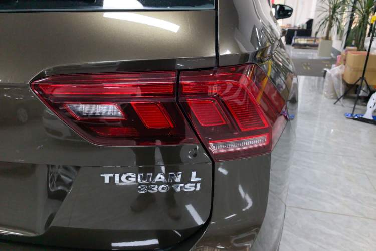 Used Volkswagen Tiguan L 2017 330TSI Automatic Two-Wheel Drive Luxury Edition