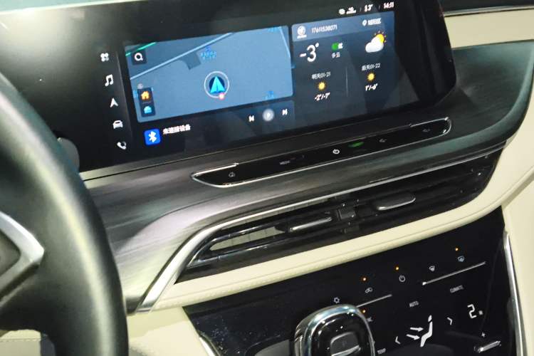 Used Buick GL8 2022 ES Landtrek 653T Comfort Edition