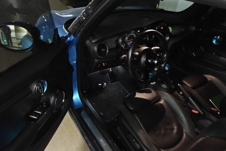 Used  MINI 2016 1.5T COOPER CABRIO Caribbean Blue Limited Edition
