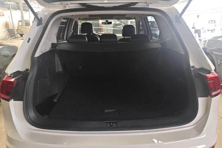 Used Volkswagen Tiguan L 2018 330TSI Automatic Two-Wheel Drive Luxury Edition
