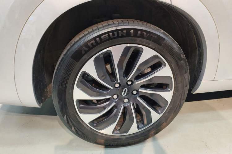 Used Hima AITO M7 2024 1.5T Rear-Drive Plus Version 5 Seats
