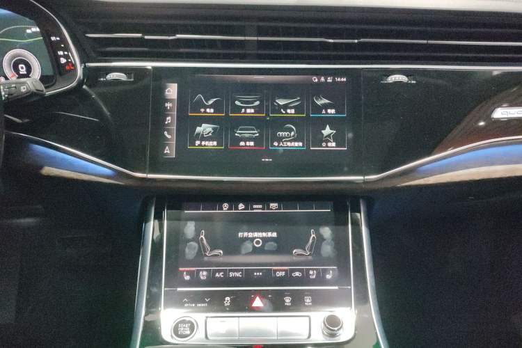 Used Audi Q7 2021 45 TFSI quattro S line Sport model
