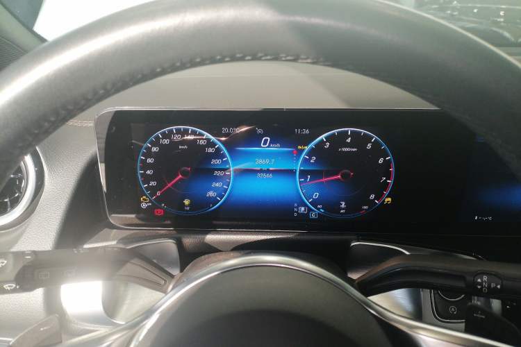 Used Mercedes-Benz GLB 2023 GLB 200 Fashion Model
