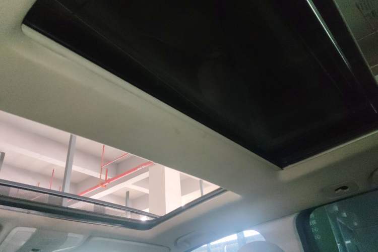 Used Mercedes-Benz GLK-Class 2015 GLK 260 4MATIC Dynamic Edition Ultimate Version