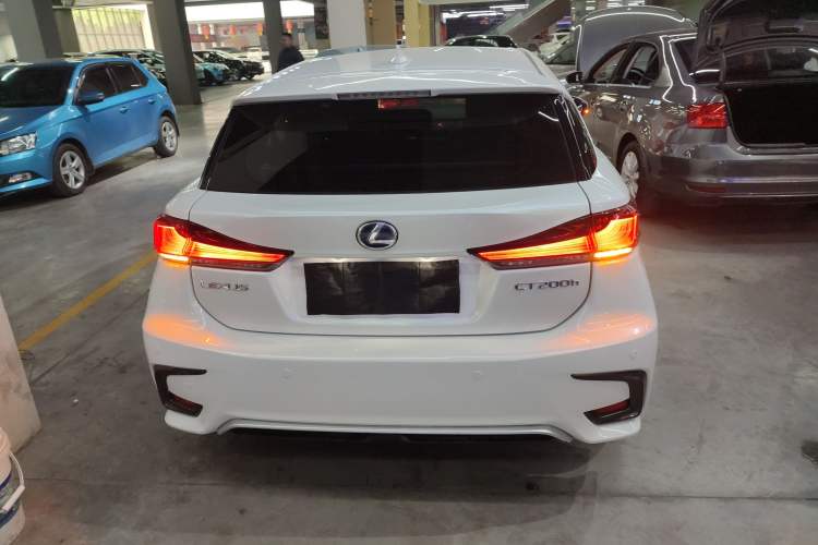 Used Lexus CT 2017 CT200h Elite Edition Monotone China VI
