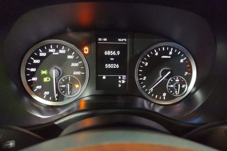 Used Mercedes-Benz Vito 2018 2.0T Business Version China VI Emission Standard
