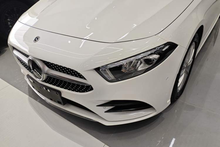 Used Mercedes-Benz A-Class 2021 A 200 L Sport Sedan Fashion Model
