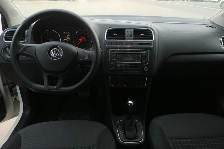 Used Volkswagen Polo 2014 1.4L Automatic Comfort Edition
