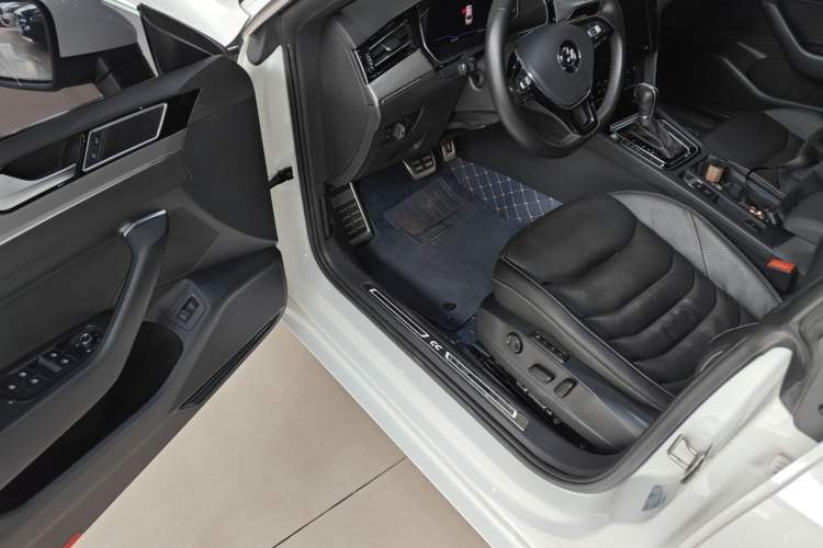 Used Volkswagen FAW-Volkswagen CC 2020 330TSI Glamour Edition China VI Standard
