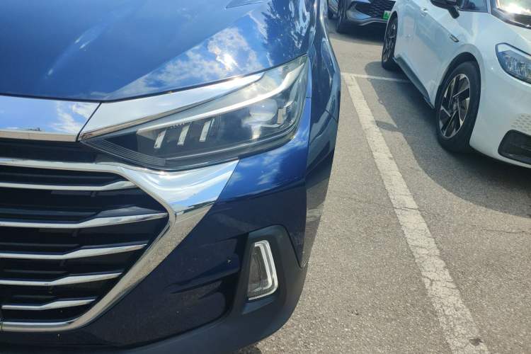 Used BAIC Beijing X5 2018 1.5T CVT Elite Version National V
