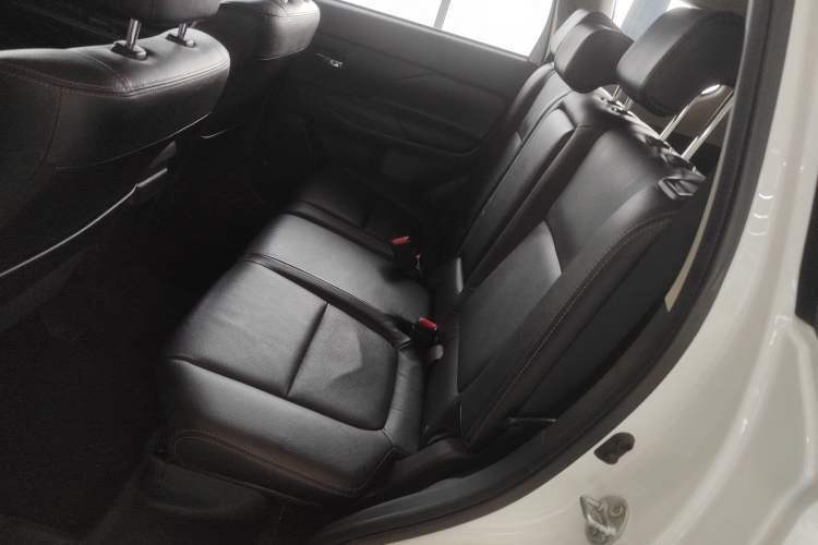 Used Mitsubishi Outlander 2016 2.4L 4x4 Elite Edition 5 Seats