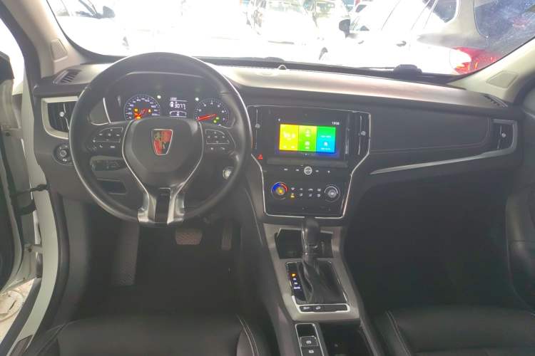 Used Roewe RX5 2018 20T Two-Wheel Drive Automatic Flagship Edition
