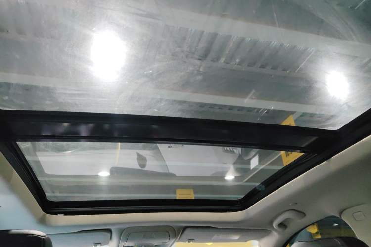 Used Cadillac XT5 2018 25T Luxury Model
