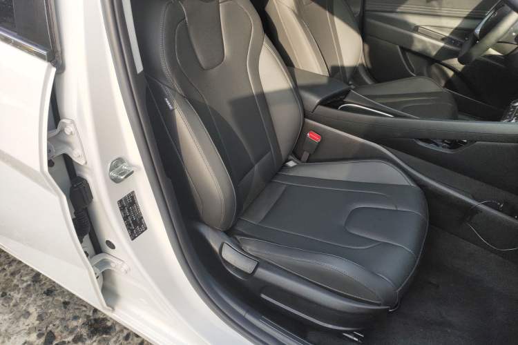 Used Hyundai Elantra 2022 1.5L CVT GLX Elite Edition