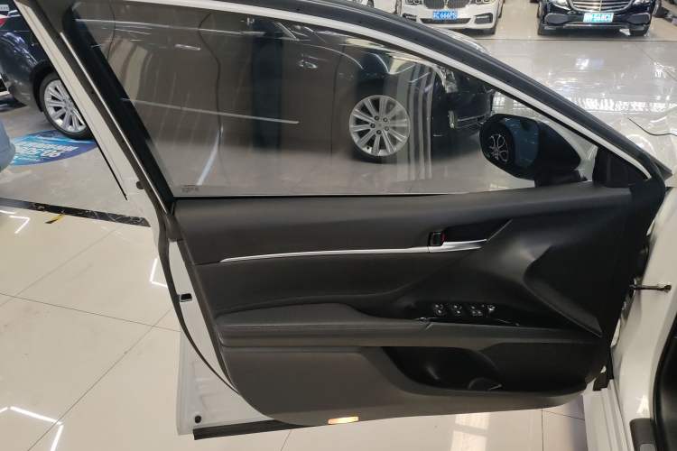 Used Toyota Camry 2019 Revised Version 2.0G Luxury Edition
