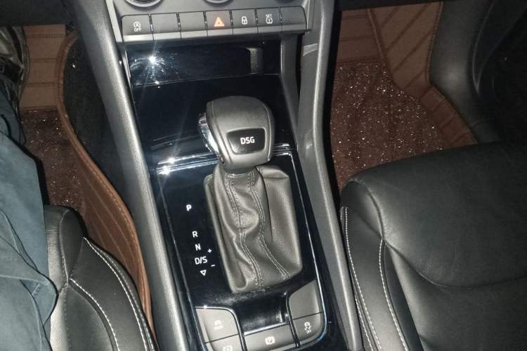 Used Skoda Kodiaq 2018 Facelifted TSI330 5-Seater Two-Wheel-Drive Luxury Enjoyment Edition