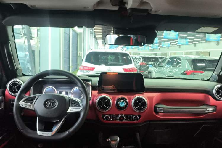 Used  BJ40 2019 PLUS 2.3T Automatic Four-Wheel Drive Premium Edition China VI
