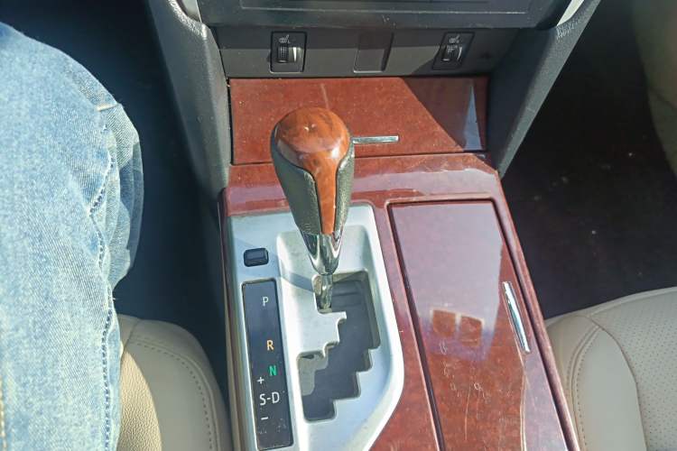 Used Toyota Camry 2013 2.0G Comfort Edition
