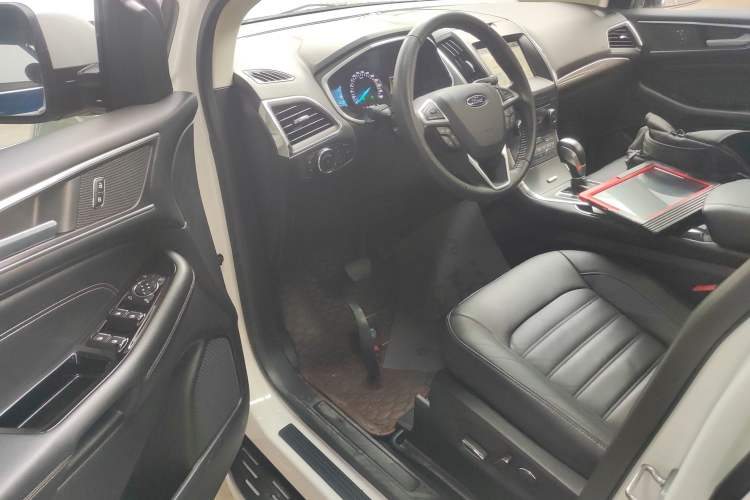 Used Ford Edge 2018 EcoBoost 245 Two-Wheel-Drive Titanium 7-Seater China V Standard
