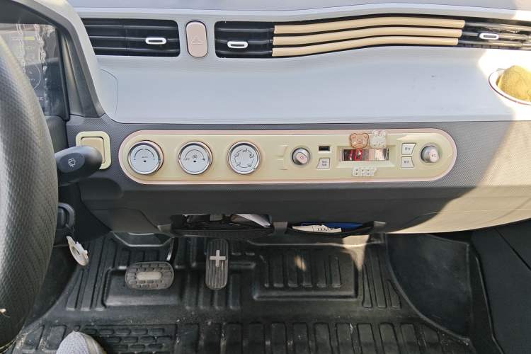 Used Wuling Hongguang MINIEV 2021 Macaron Premium Model – Lithium Iron Phosphate
