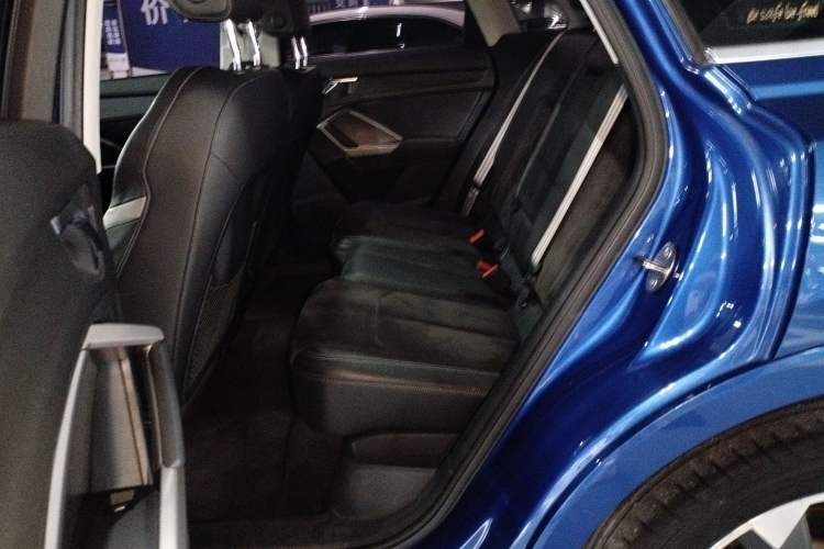 Used Audi Q3 2019 35 TFSI Fashion Dynamic Model