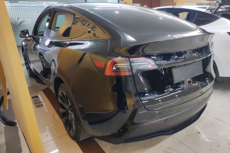 Used Tesla Model Y 2024 Long-Range All-Wheel-Drive Version
