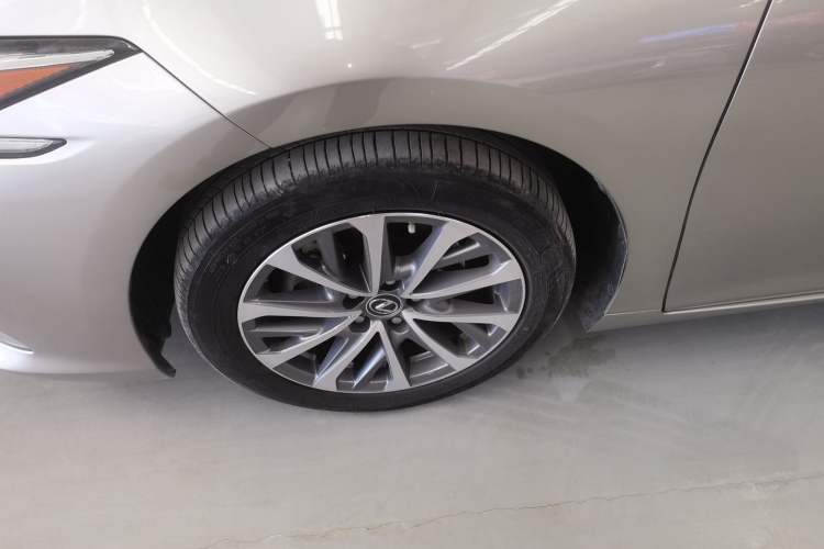 Used Lexus ES 2022 200 Excellence Edition
