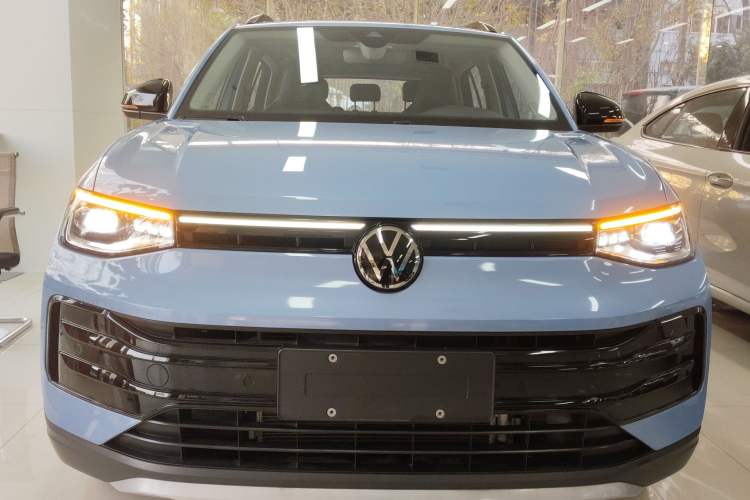 Used Volkswagen Tharu 2025 NewRui 300TSI Prestige Edition
