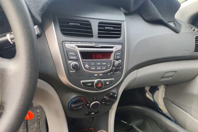 Used Hyundai Verna (older generation) 2014 1.4L Automatic Smart GLS