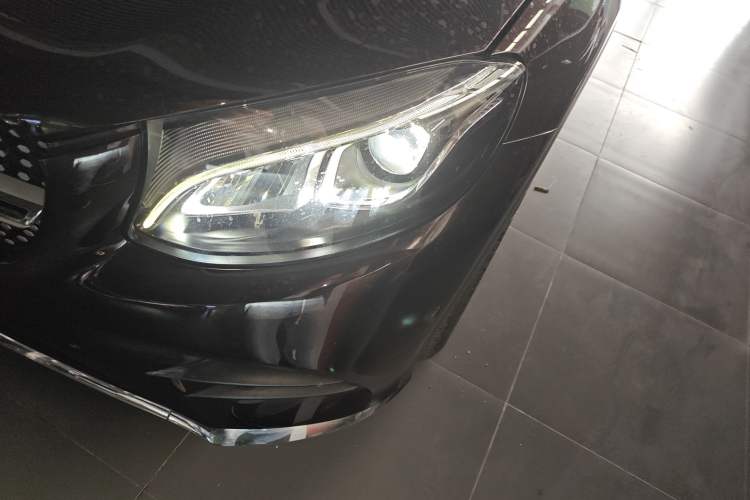 Used Mercedes-Benz GLC 2019 GLC 260 L 4MATIC Dynamic Model