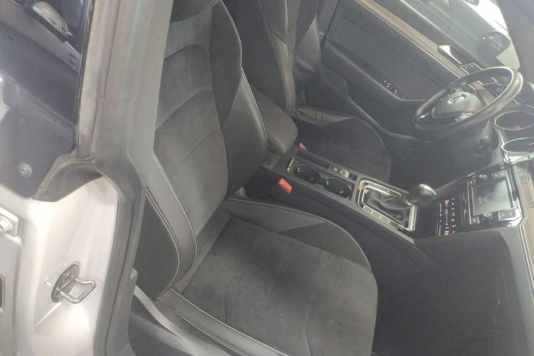 Used Volkswagen FAW-Volkswagen CC 2020 330TSI Huayan Edition China VI Standard
