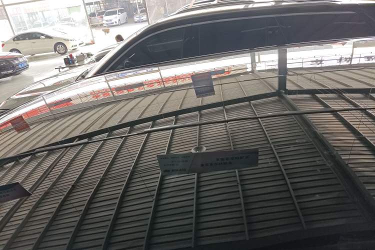 Used Land Rover Discovery Sport 2019 240 PS SE Version China VI Standard
