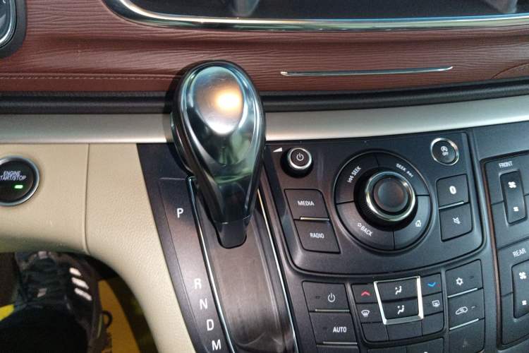 Used Buick GL8 2017 25S Luxury Version China V Standard
