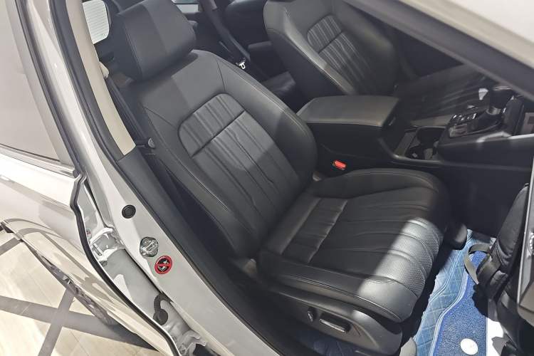 Used Honda Breeze 2023 240TURBO Two-Wheel-Drive Luxury Edition 5 Seats