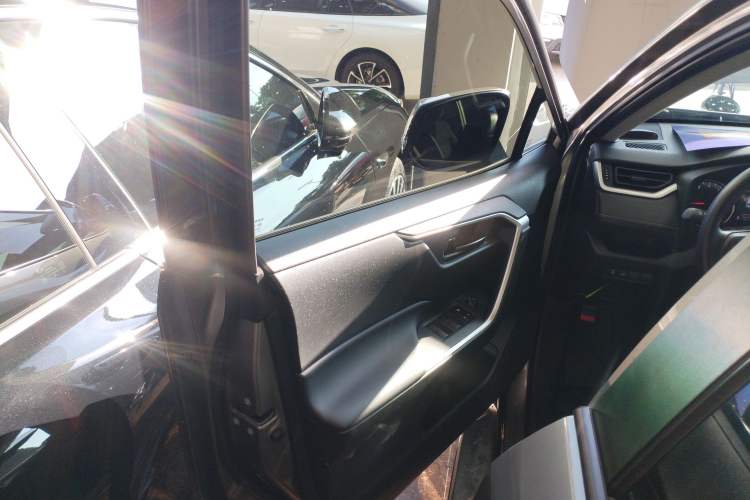 Used Toyota RAV4 2023 2.0L CVT Two-Wheel Drive Urban Edition
