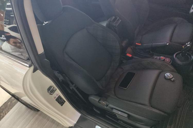 Used  MINI 2018 1.5T COOPER Classic Edition
