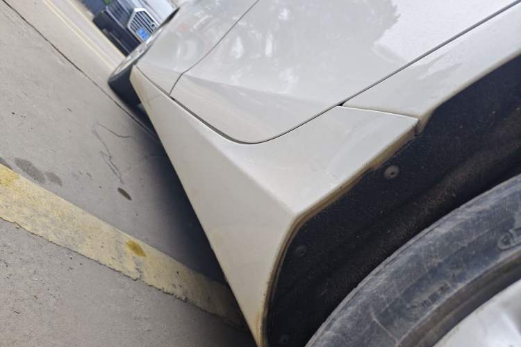 Used Volvo V40 2015 1.6T Zhiyi Edition
