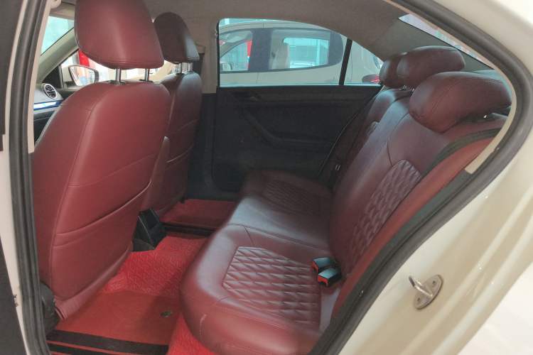 Used Volkswagen Jetta 2019 Dream Edition 1.5L Automatic Fashionable Version
