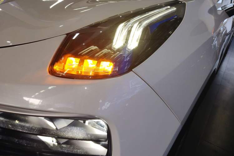 Used Lynk & Co 01 2019 2.0T Two-Wheel-Drive Pro Version China VI Standard
