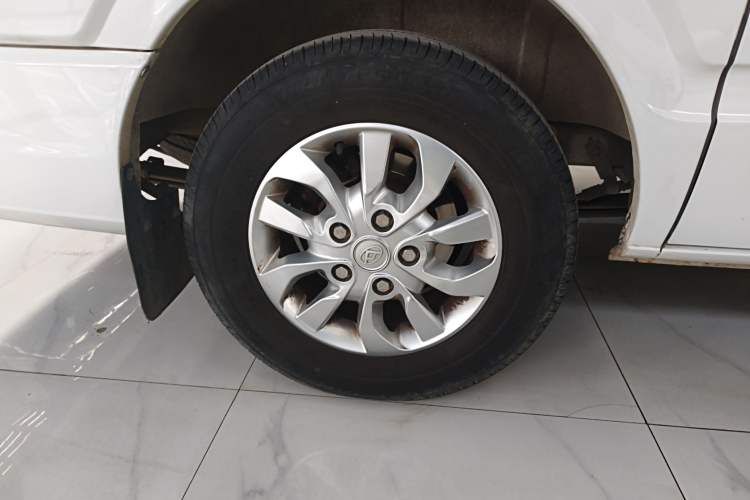 Used SAIC MAXUS Xintu V80 2021 2.0T PLUS Manual City Edition Short Wheelbase Ultra-Low Roof 5/6 Seats