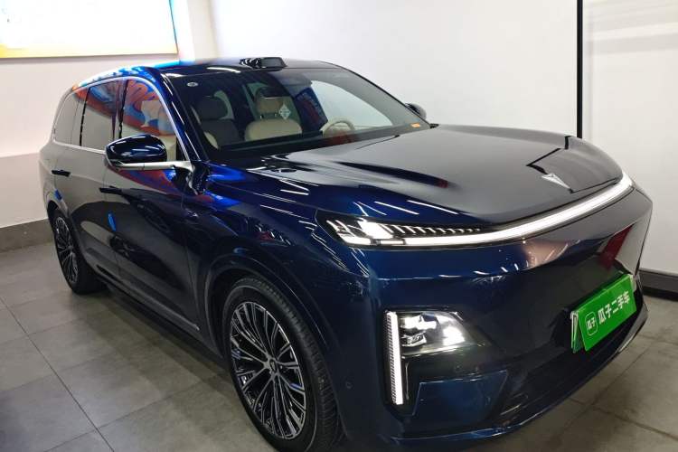 Used  S09 2025 Four-Wheel Drive Ultra+ Custom Edition
