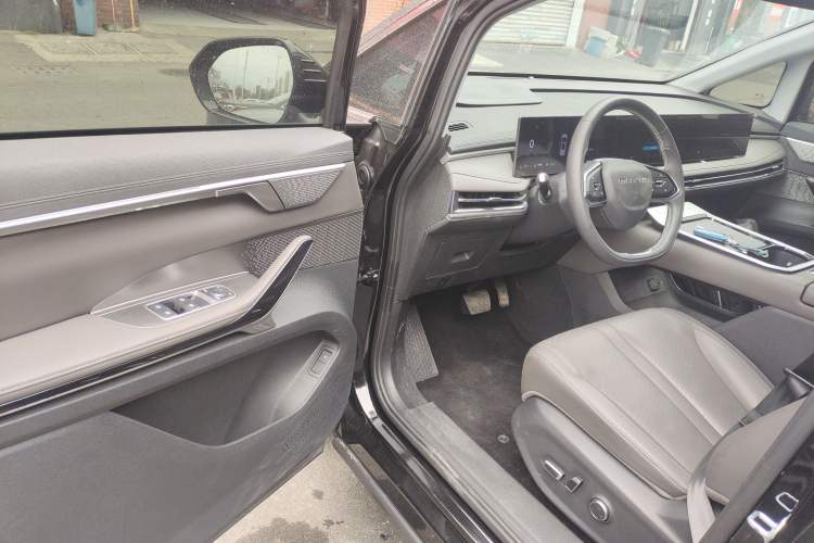 Used SAIC MAXUS Dajia 7 2024 Super Hybrid Ultra-Long Range Edition – Premium Version